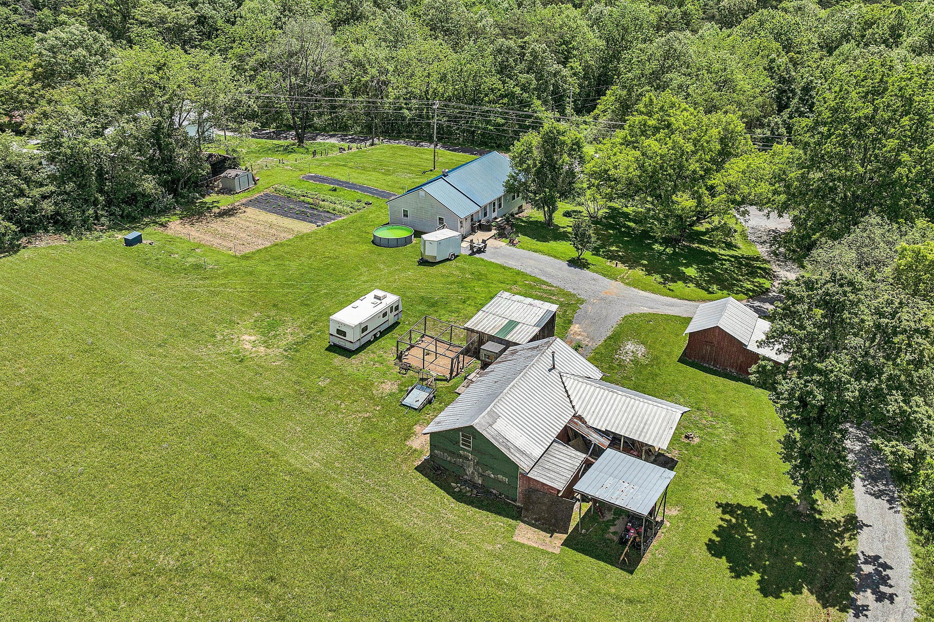 723 White Church Road Fincastle, VA 24090 - Photo 1 of 35 SGM-0404