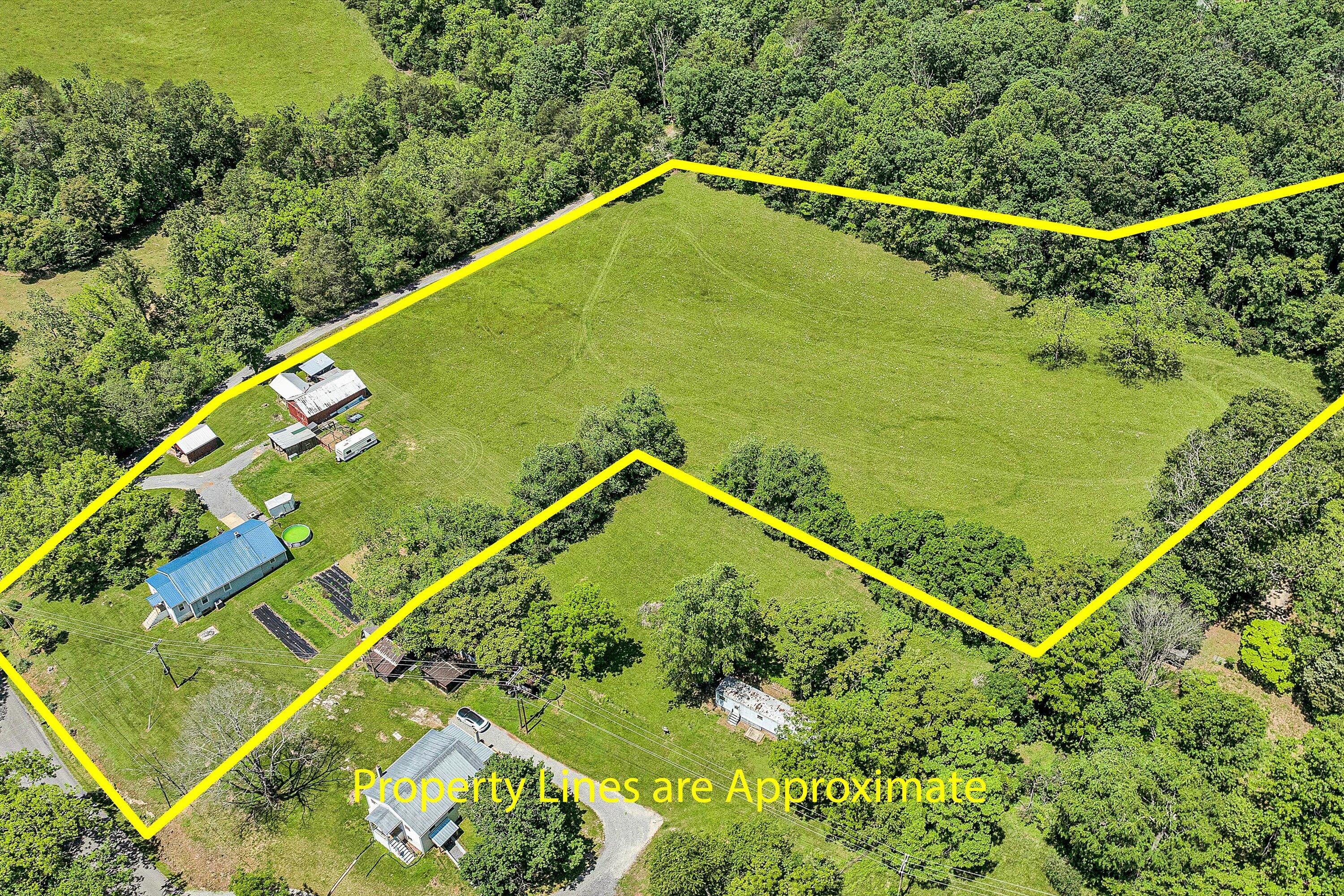 723 White Church Road Fincastle, VA 24090 - Photo 2 of 35 36-SGM--4