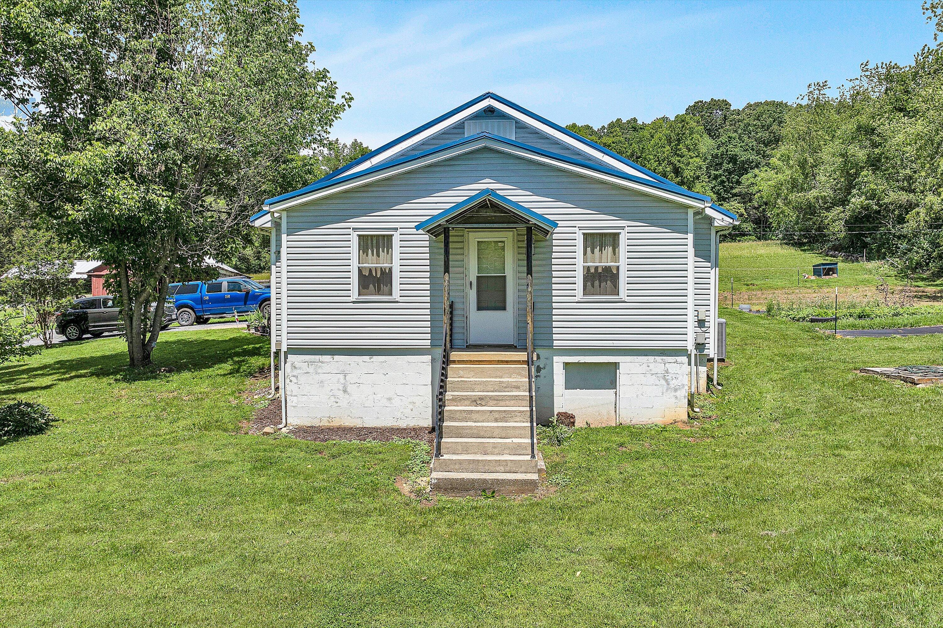 723 White Church Road Fincastle, VA 24090 - Photo 3 of 35 01-SGM-0414