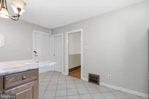 $295,000 | 61 North Columbia Street, Woodbury, NJ 08096