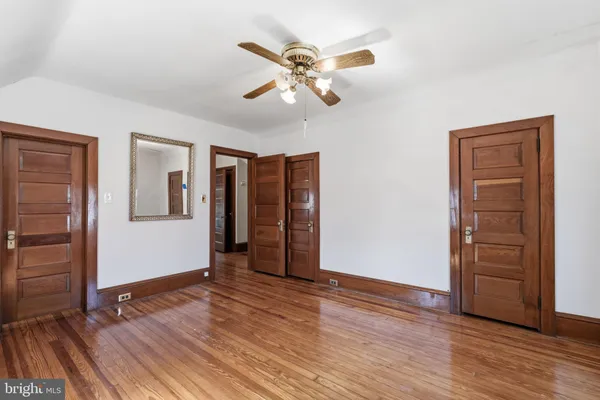 $295,000 | 61 North Columbia Street, Woodbury, NJ 08096