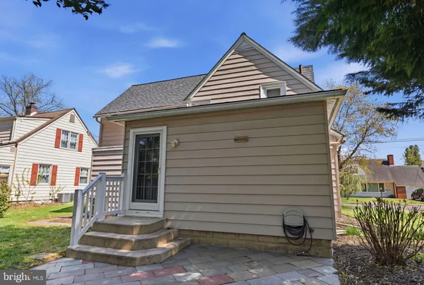 $295,000 | 61 North Columbia Street, Woodbury, NJ 08096