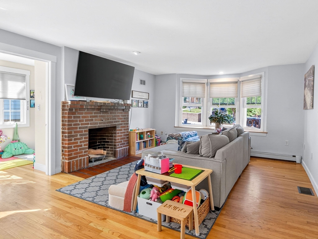 135 Russett Road, Unit 1 Boston, MA 02132 - Photo 11 of 28 Gallery Image 11