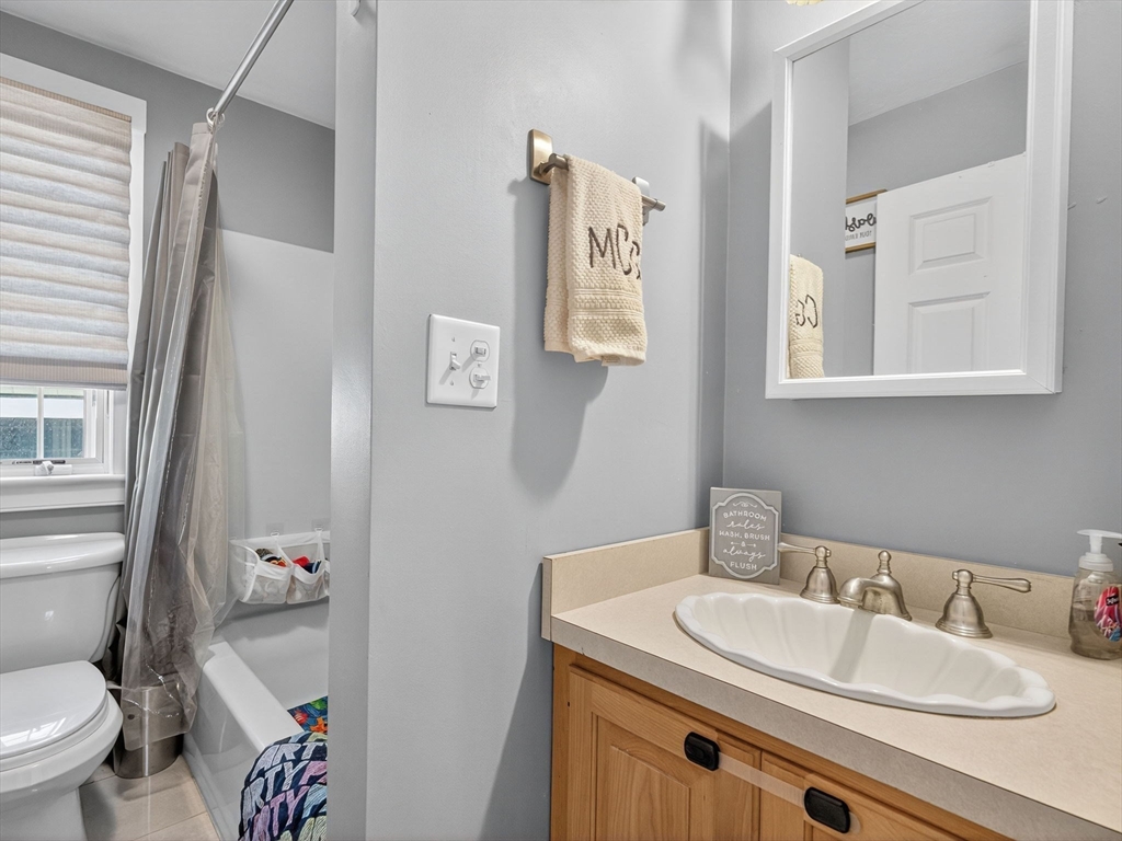 135 Russett Road, Unit 1 Boston, MA 02132 - Photo 14 of 28 Gallery Image 14