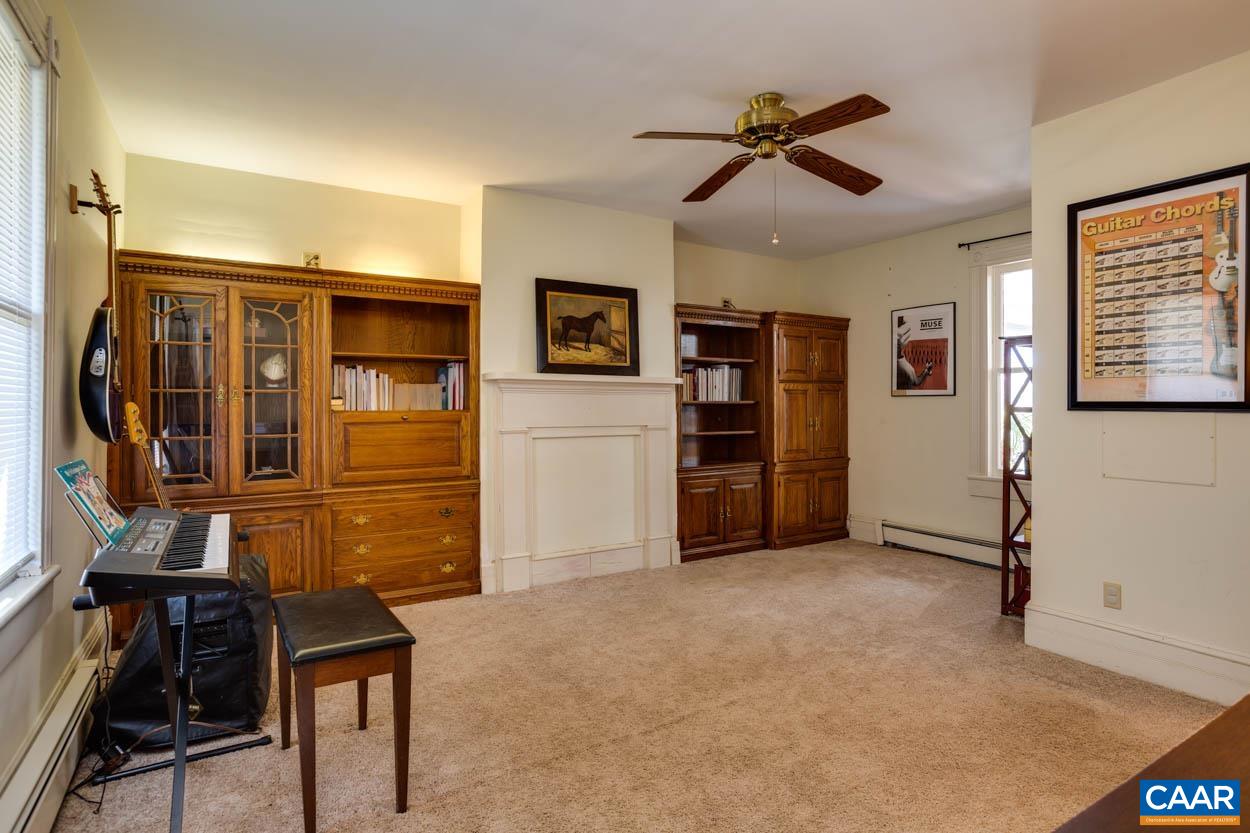 5407 South Blue Ridge Turnpike Rochelle, VA 22738 - Photo 10 of 72
