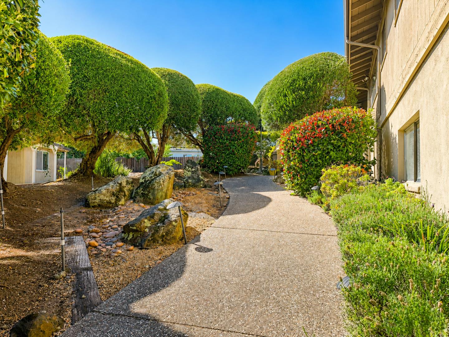 300 Ridgeway Road Woodside, CA 94062 - Photo 2 of 42