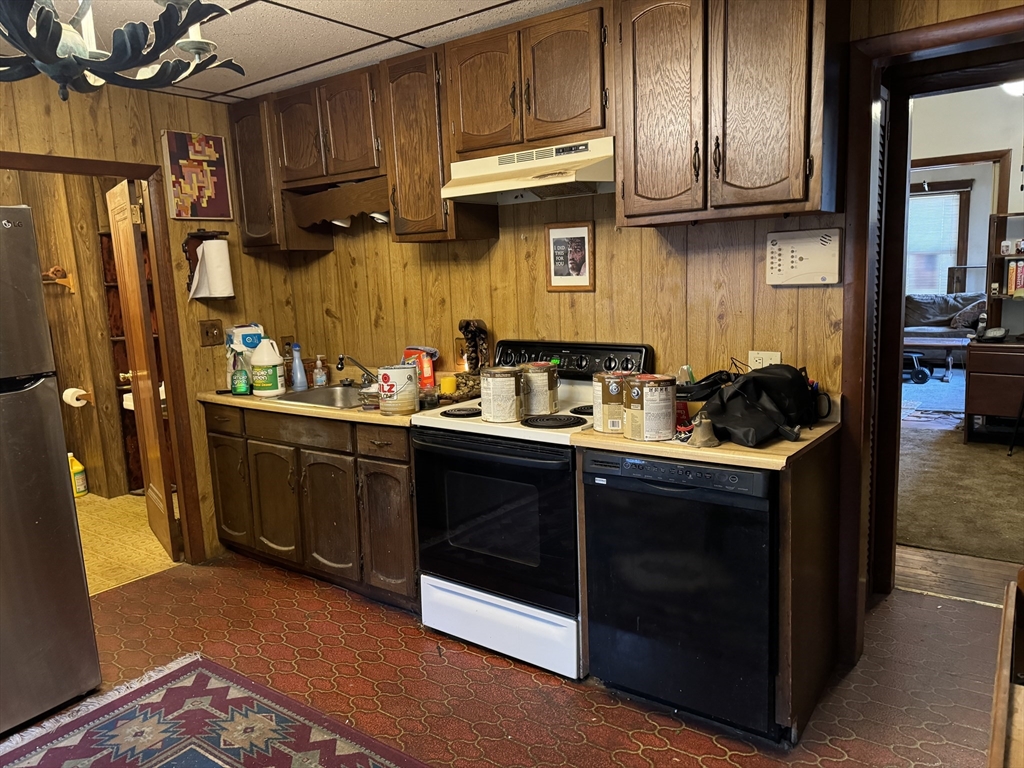 5 Beckman Street Worcester, MA 01607 - Photo 6 of 34 Gallery Image 6