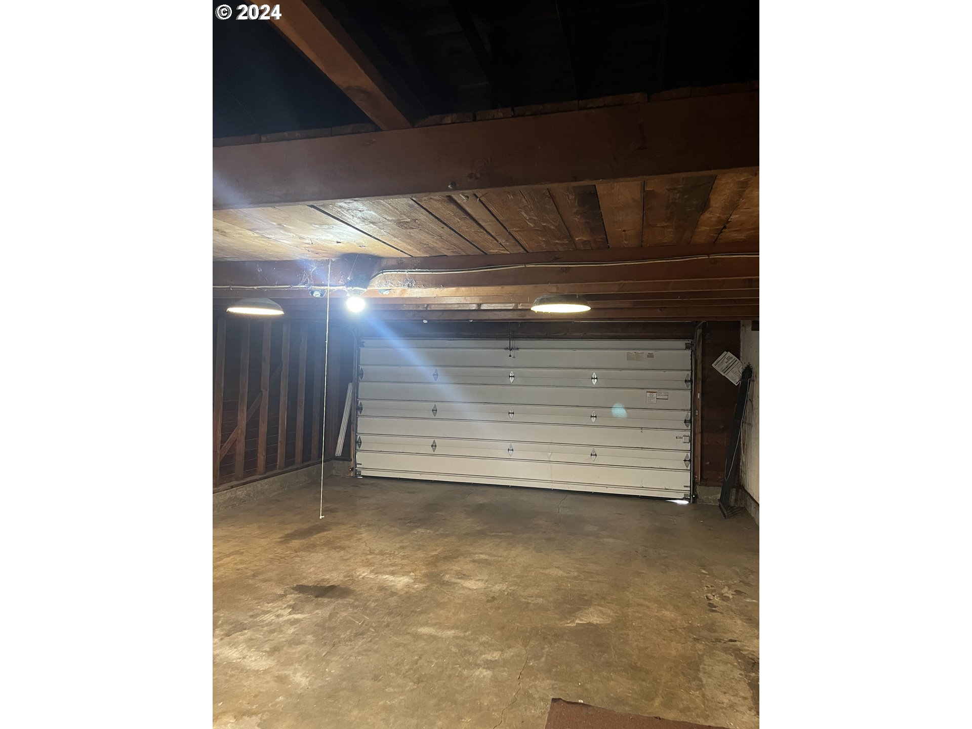 1464 Quinalt Street Springfield, OR 97477 - Photo 12 of 15 Garage