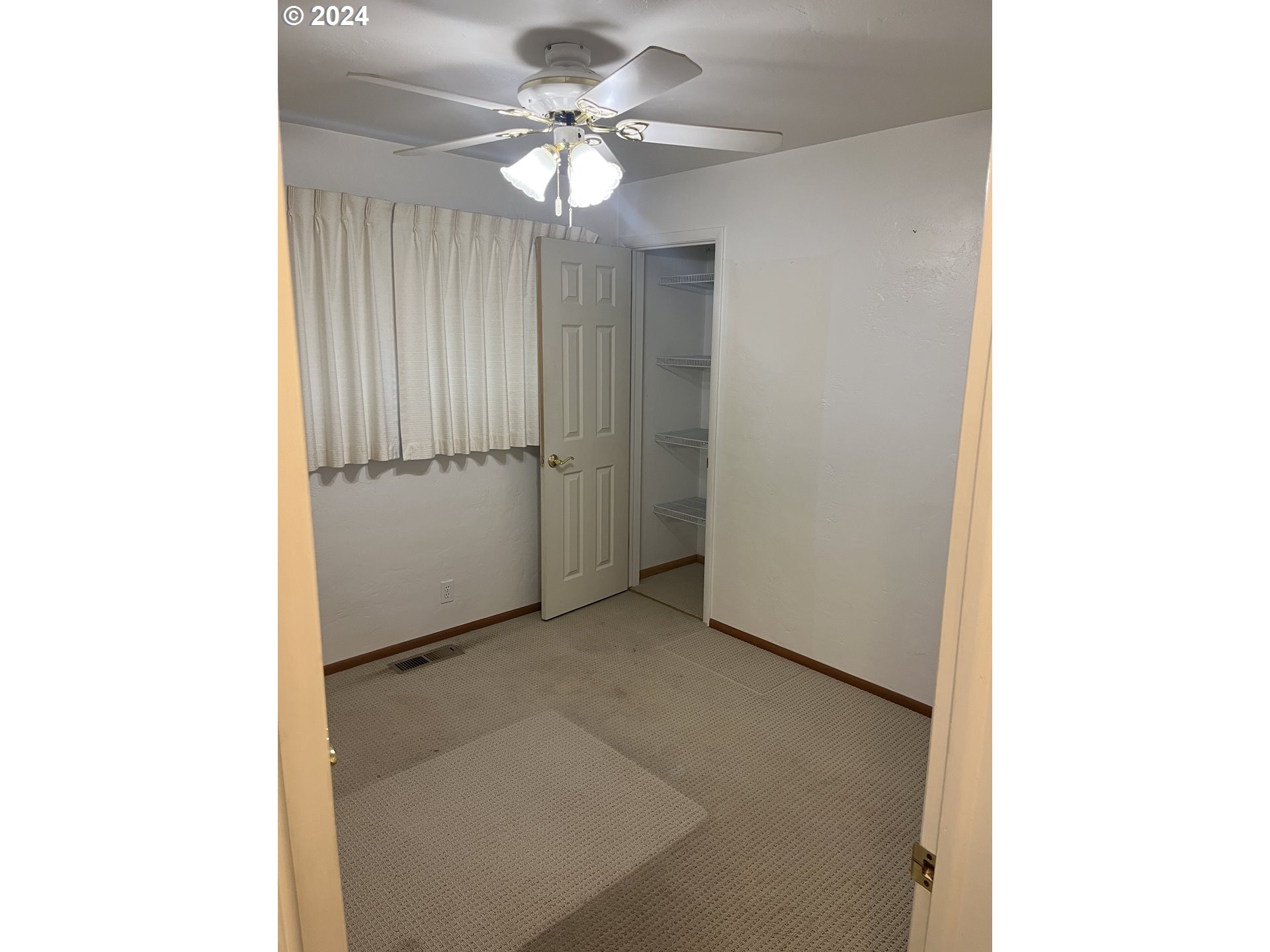 1464 Quinalt Street Springfield, OR 97477 - Photo 9 of 15