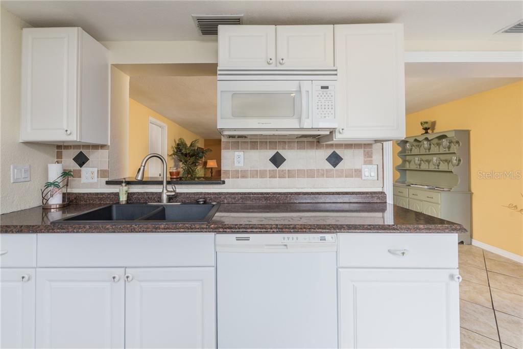 5530 Riddle Road Holiday, FL 34690 - Photo 10 of 31 Gallery Image 10