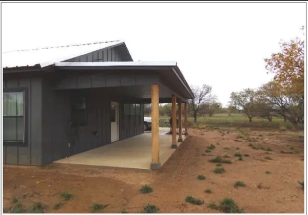a view of a garage