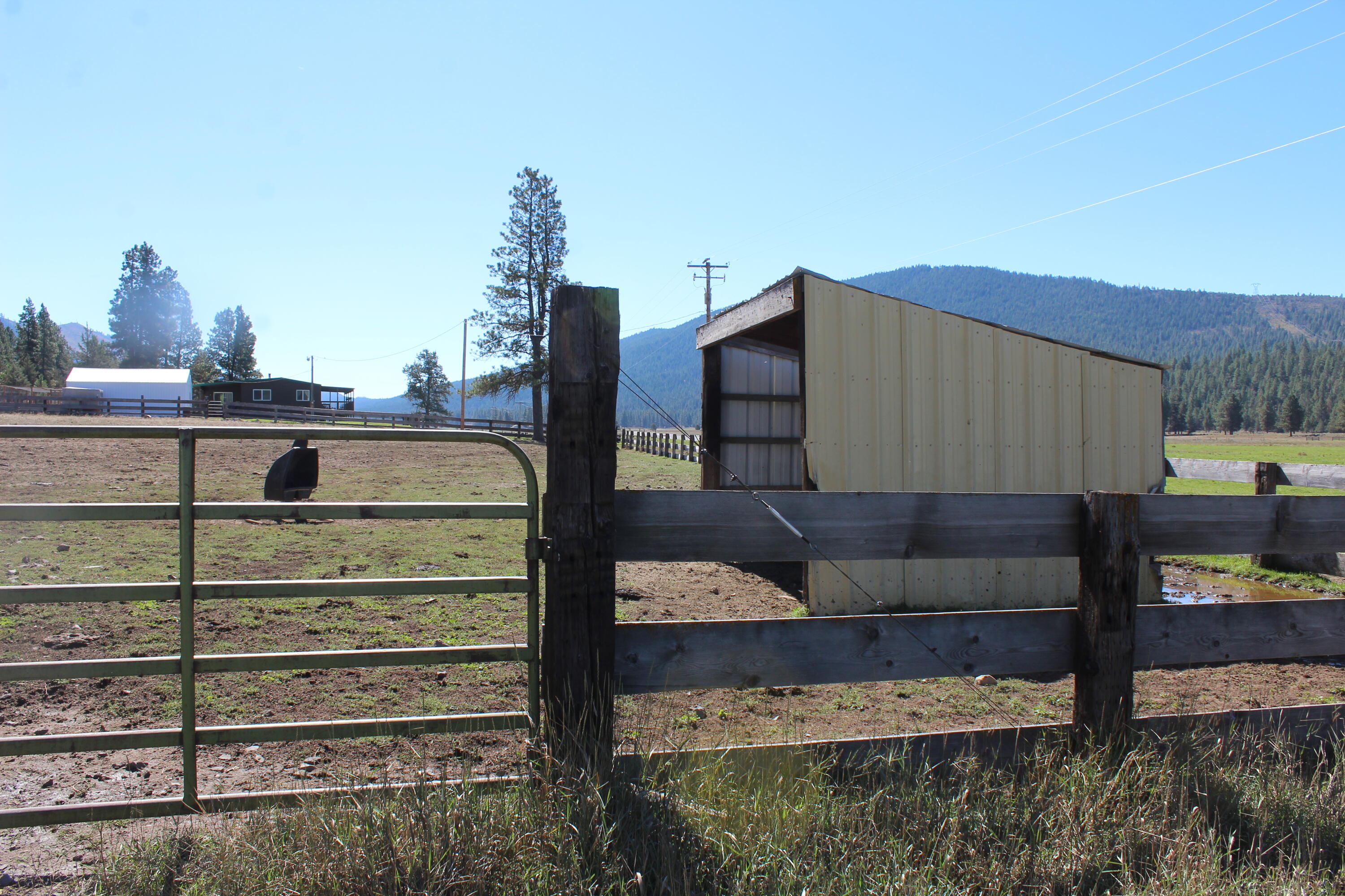 12046 Old Fort Road Klamath Falls, OR 97601 - Photo 14 of 59 Bursell Ranch