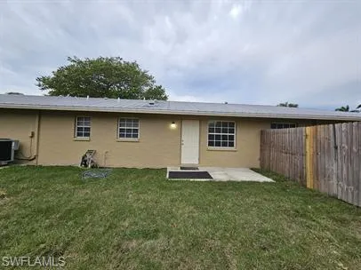 $2,600 | 3005 Gordon Street, Naples, FL 34112