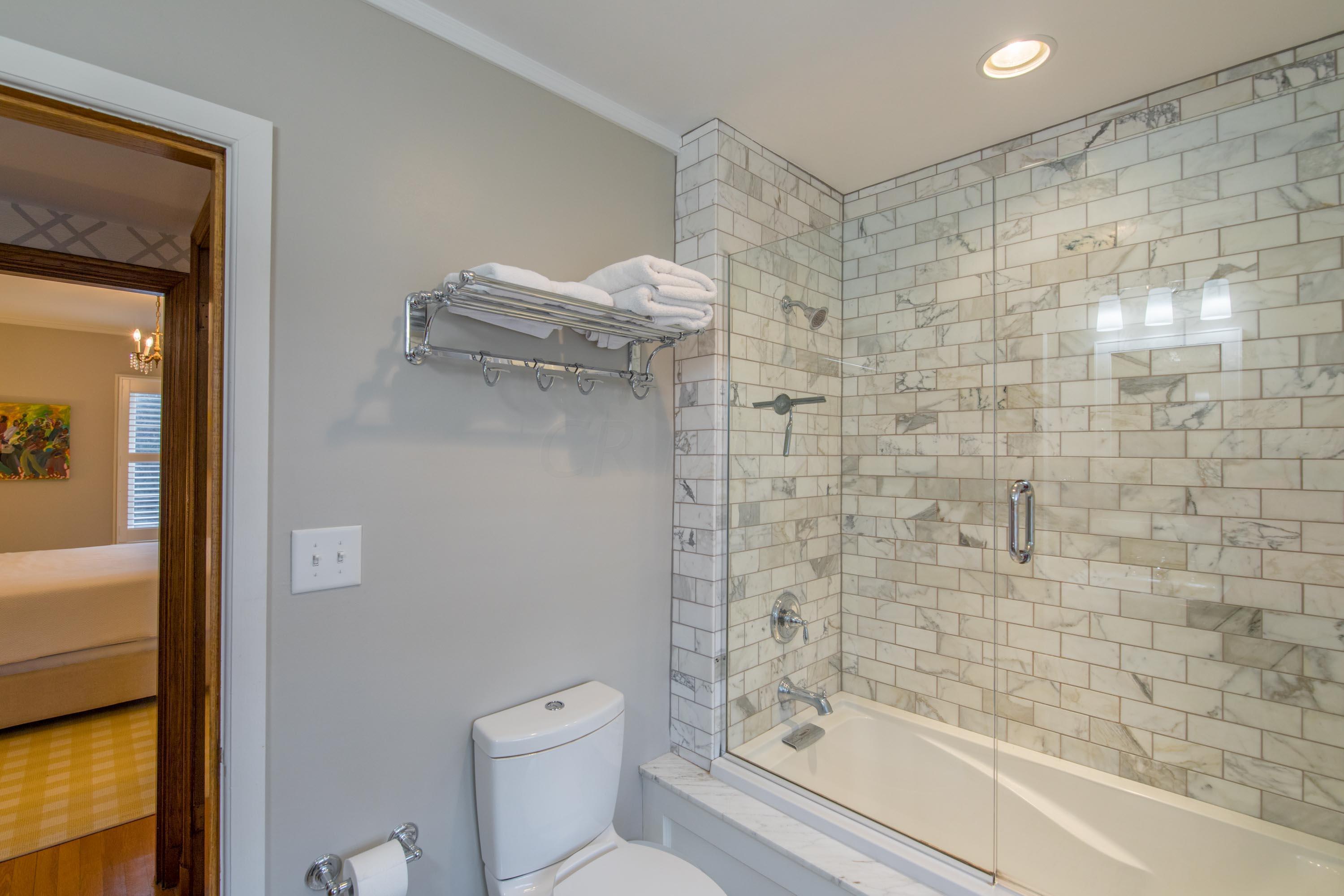 125 Ashbourne Road Columbus, OH 43209 - Photo 37 of 61