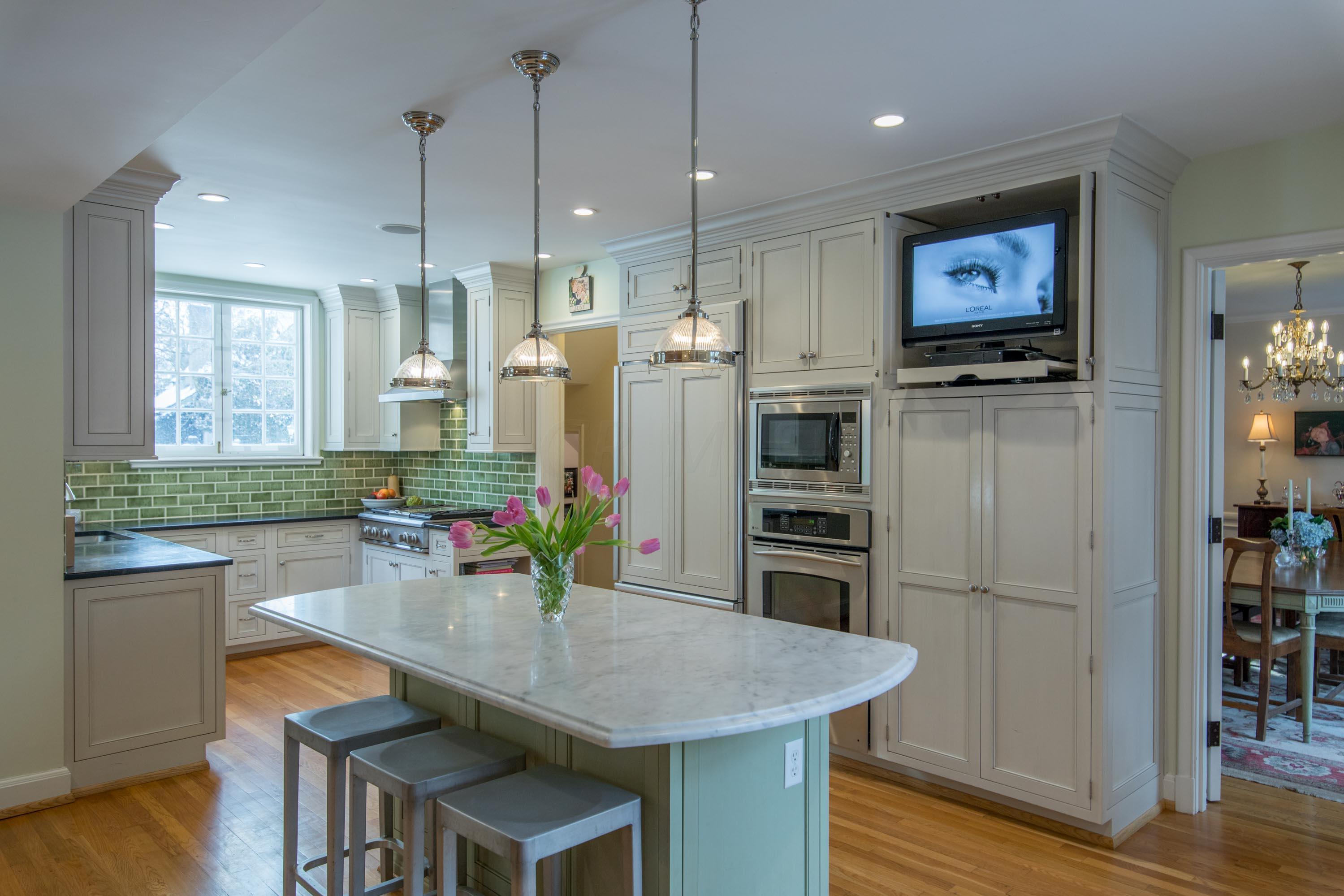 125 Ashbourne Road Columbus, OH 43209 - Photo 4 of 61