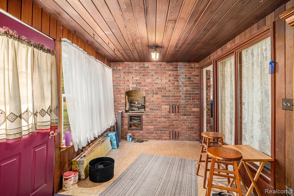 1340 County Farm Road Howell, MI 48843 - Photo 4 of 32 Gallery Image 4