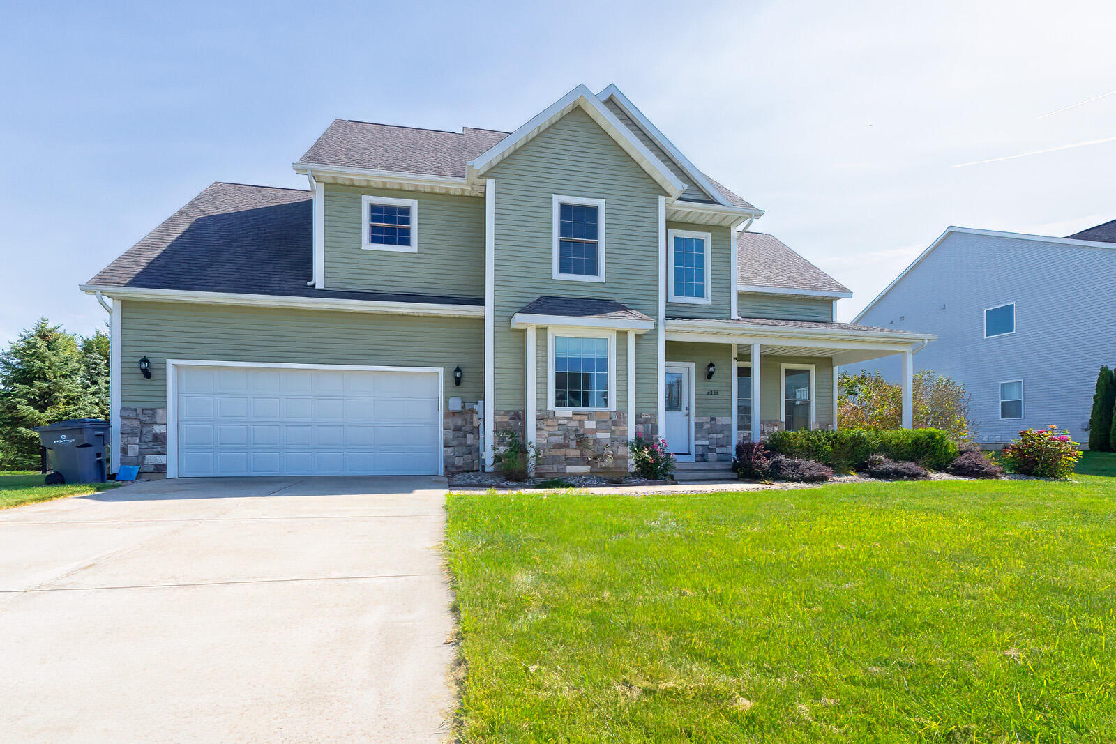 6035 Racine Drive Stevensville, MI 49127 - Photo 5 of 41 Racine_6035_Exterior-4