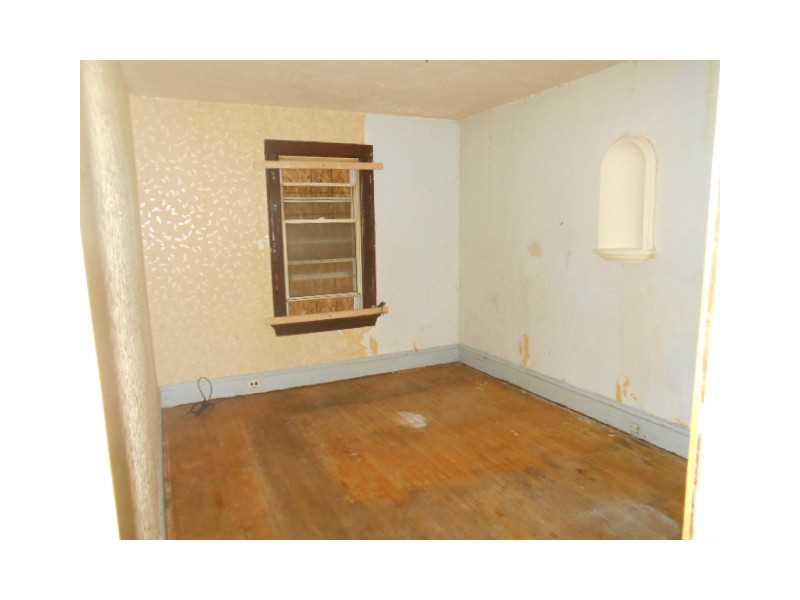 736 Social Street, Unit 1F Woonsocket, RI 02895 - Photo 15 of 20 Bedroom.