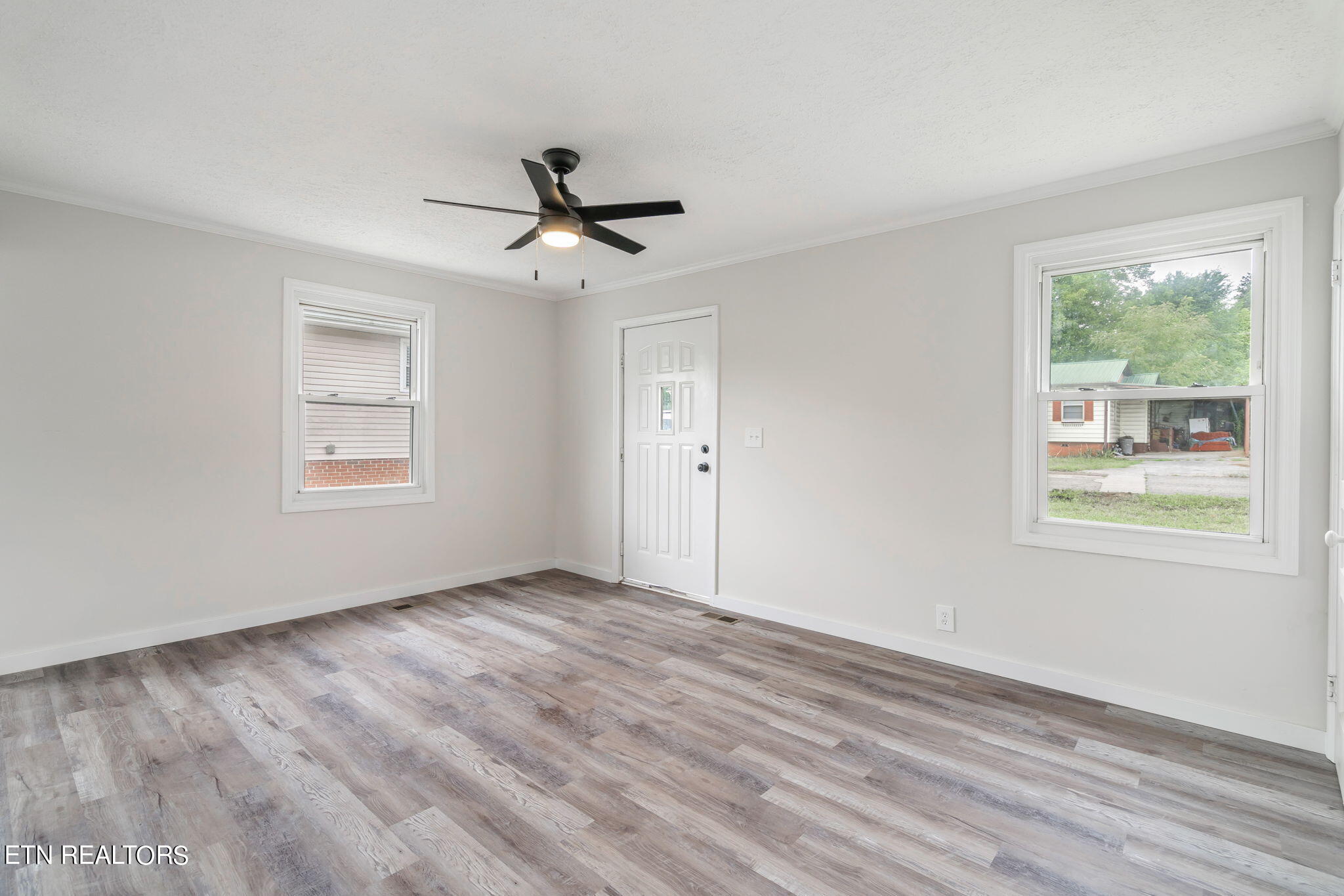 1105 Welch Avenue Loudon, TN 37774 - Photo 8 of 27 8-web-or-mls-1105 Welch Ave-9