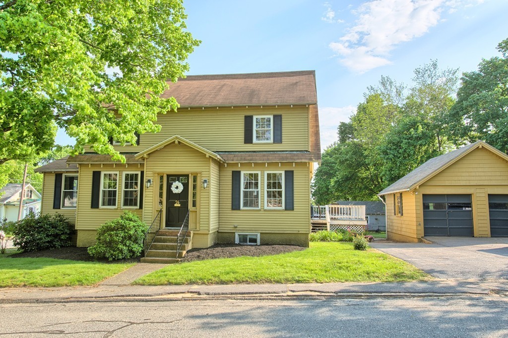 24 Bennett Road Gardner, MA 01440 - Photo 2 of 30 Gallery Image 2
