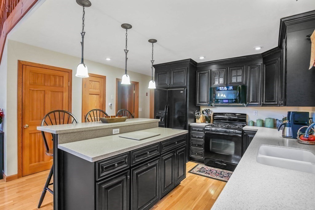 259 Greenwich Road Ware, MA 01082 - Photo 10 of 38