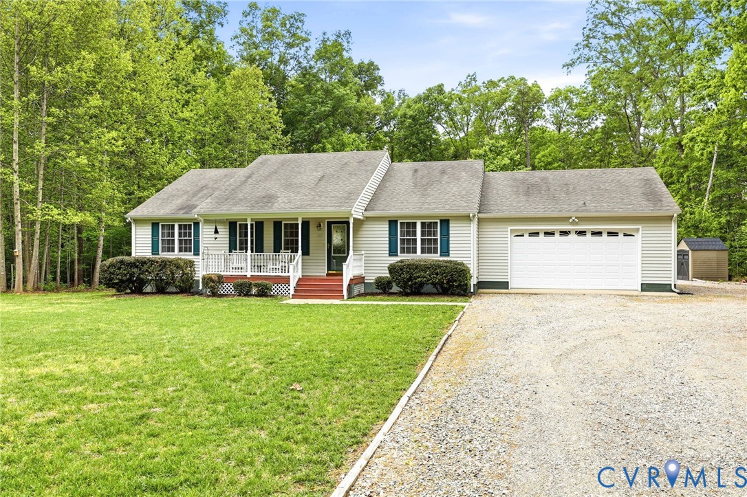 207 Morningside Road Cartersville, VA 23027 - Photo 3 of 35 Welcome home to 207 Morningside Road.