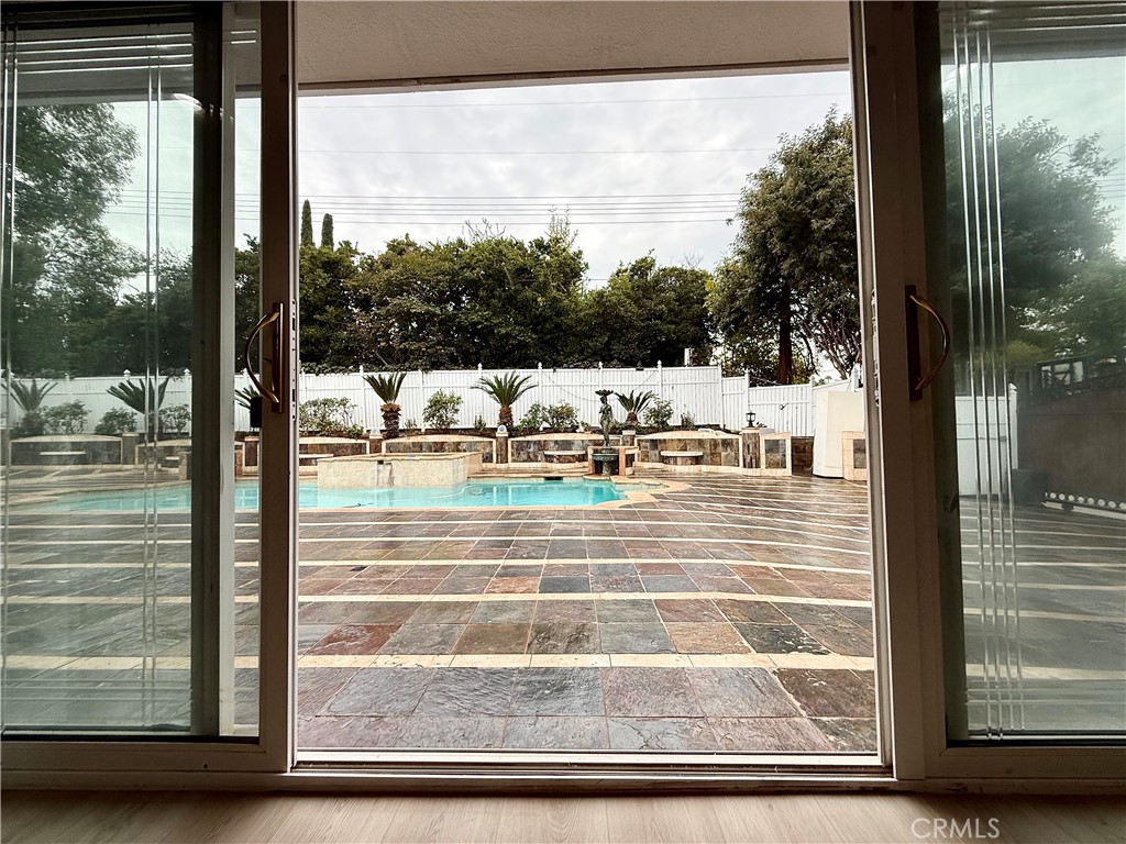 24204 Calvert Street Woodland Hills, CA 91367 - Photo 15 of 70