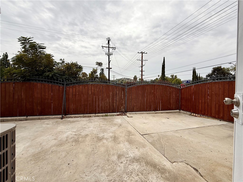 24204 Calvert Street Woodland Hills, CA 91367 - Photo 26 of 70 a view of basketball place