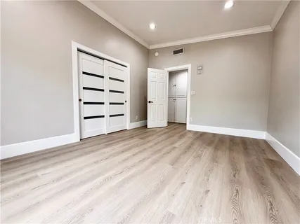 $9,200 | 24204 Calvert Street, Woodland Hills, CA 91367