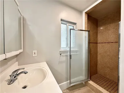 $9,200 | 24204 Calvert Street, Woodland Hills, CA 91367