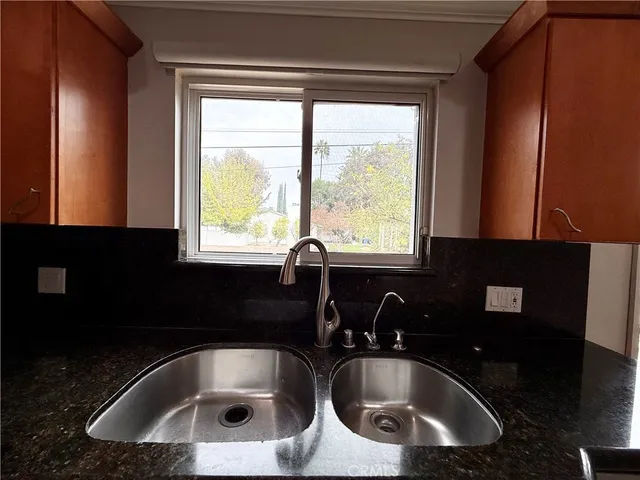 $9,200 | 24204 Calvert Street, Woodland Hills, CA 91367