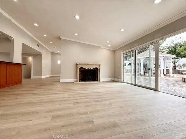 $9,200 | 24204 Calvert Street, Woodland Hills, CA 91367