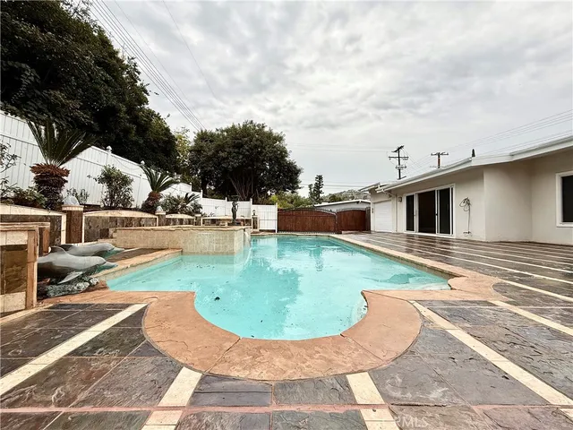 $9,200 | 24204 Calvert Street, Woodland Hills, CA 91367