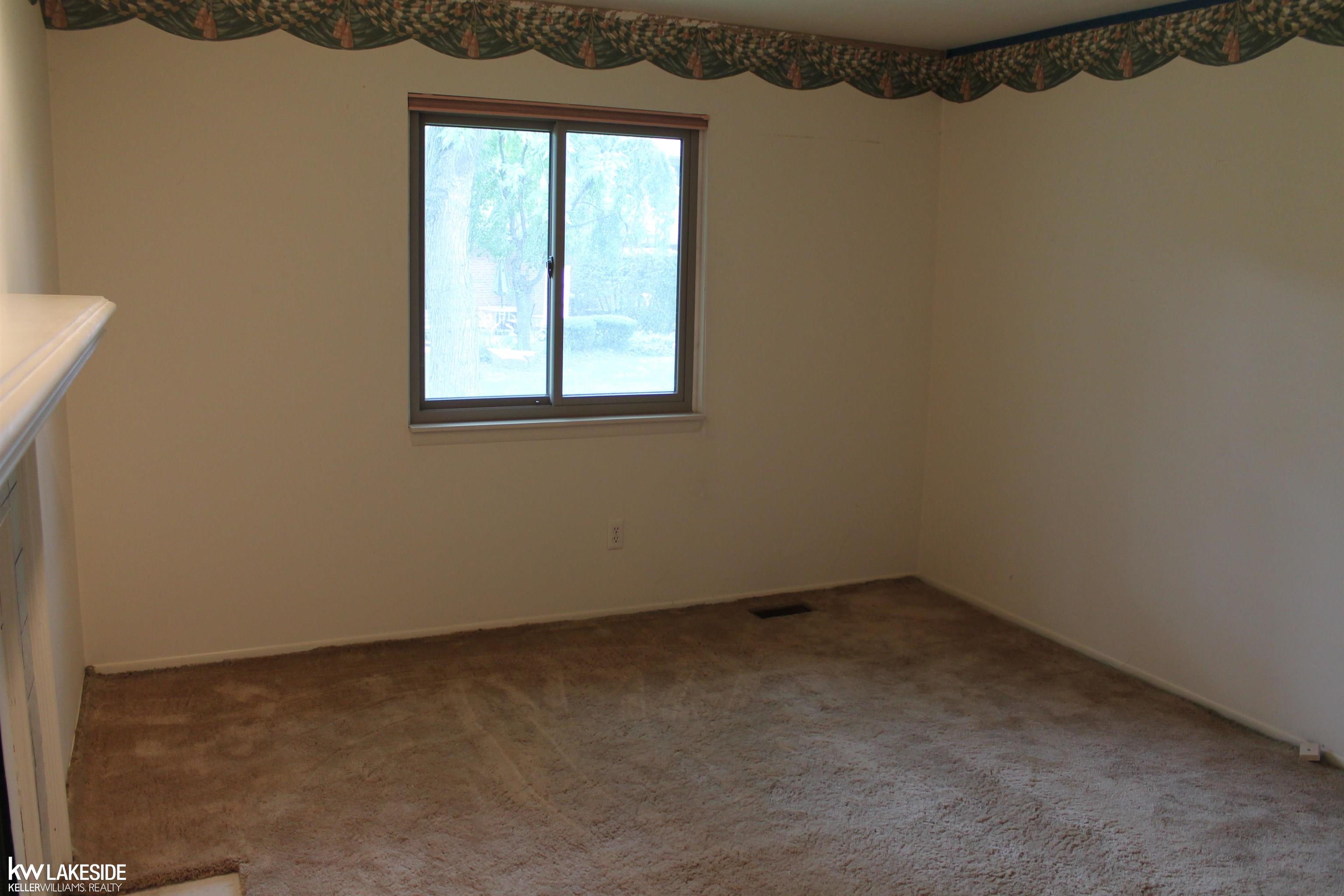 3974 Old Creek Road Troy, MI 48084 - Photo 27 of 32 50091748-35.JPG