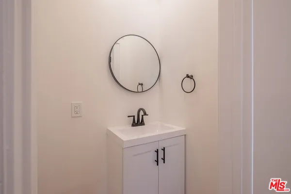 $4,750 | 108 North Broadway, Redondo Beach, CA 90277