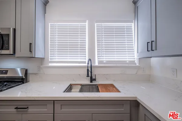$4,750 | 108 North Broadway, Redondo Beach, CA 90277