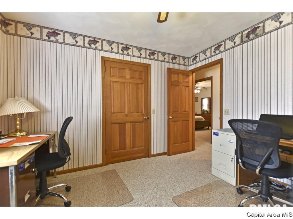 15 Hickory Ridge Lane Springfield, IL 62707 - Photo 18 of 32 Gallery Image 18