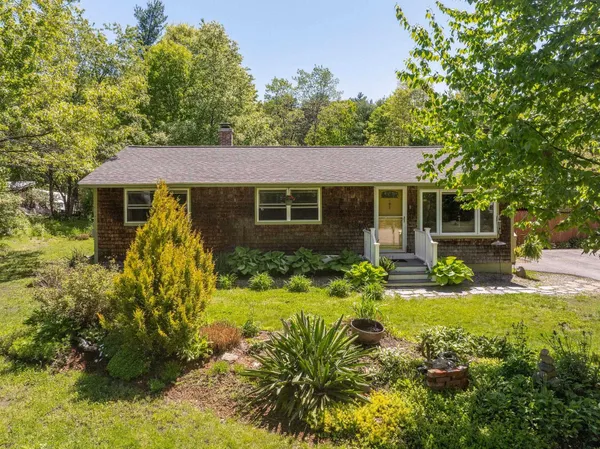 $479,000 | 27 Langs Lane, Newmarket, NH 03857