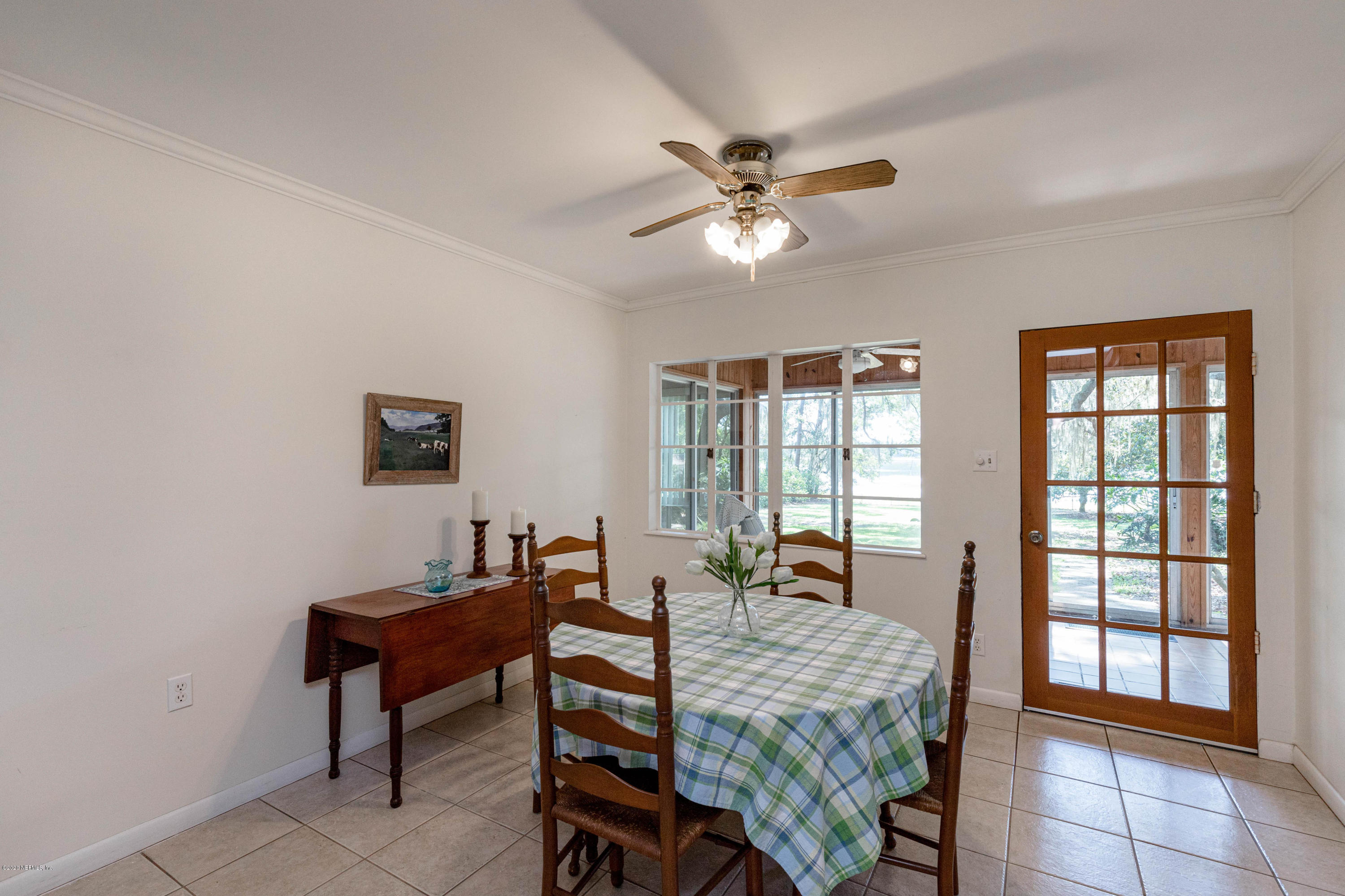 156 Swan Lake Road Melrose, FL 32666 - Photo 27 of 64 Dining Area View 3
