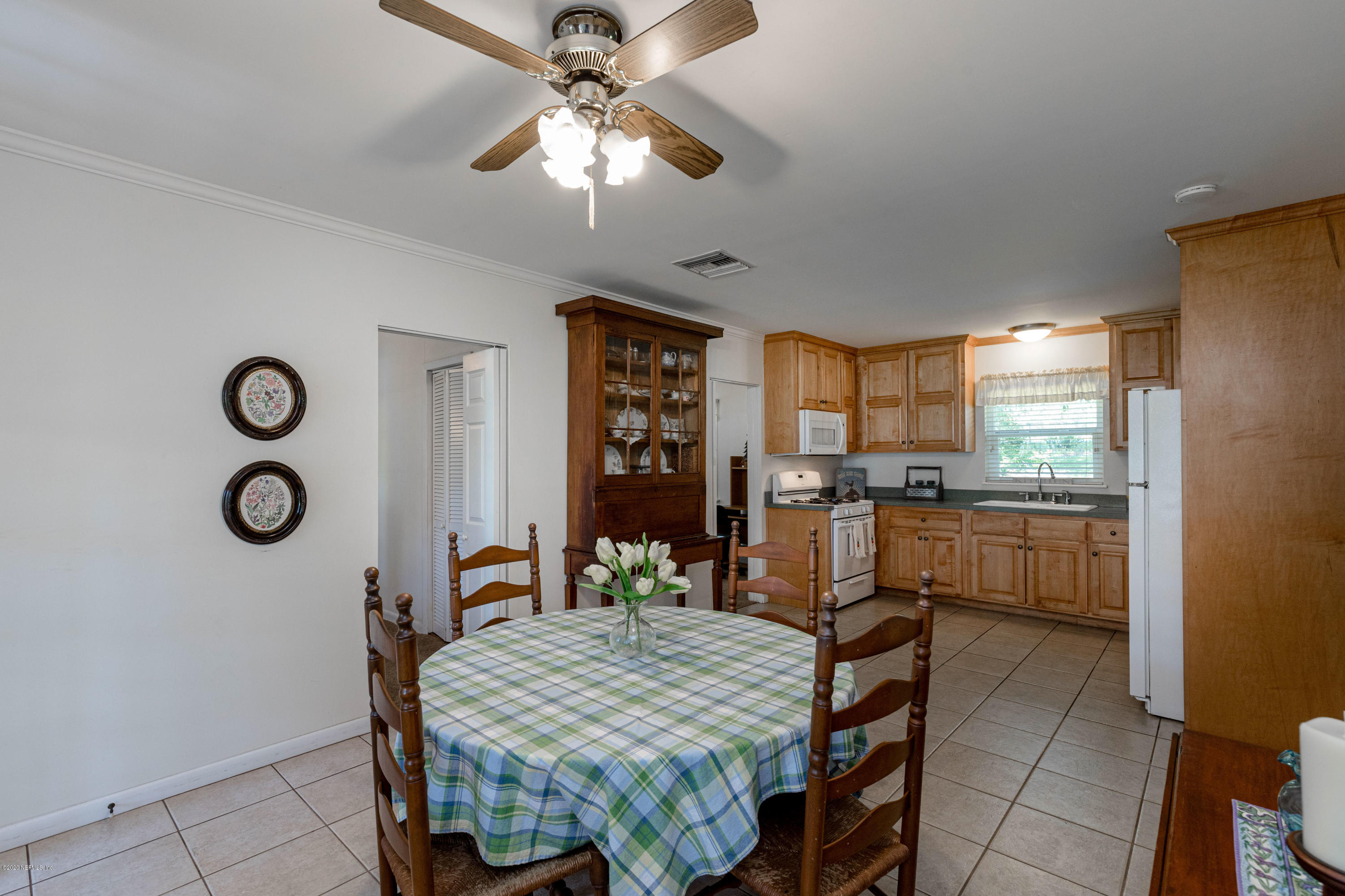 156 Swan Lake Road Melrose, FL 32666 - Photo 30 of 64 Dining Area View 6