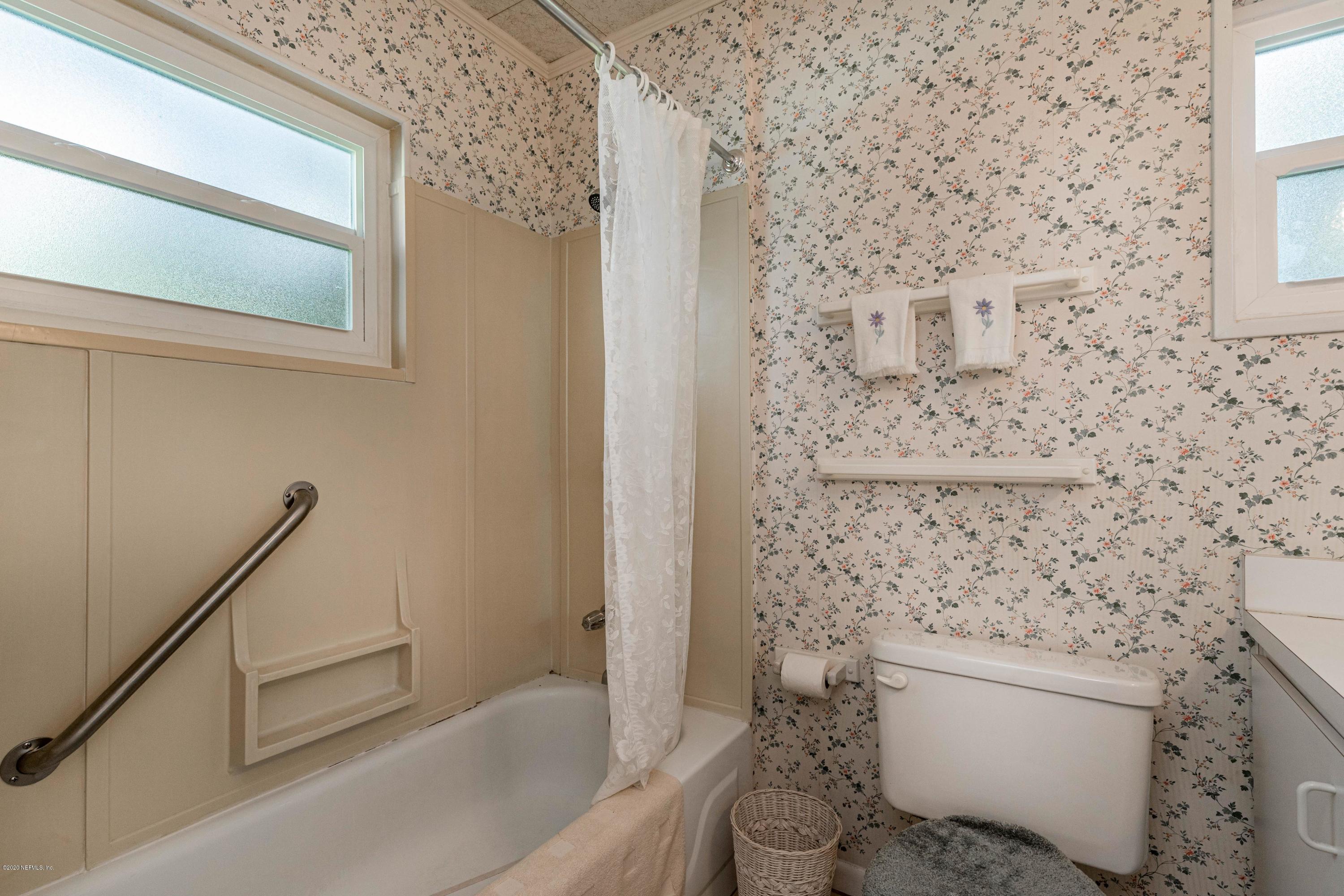 156 Swan Lake Road Melrose, FL 32666 - Photo 36 of 64 Master Bathroom View 2
