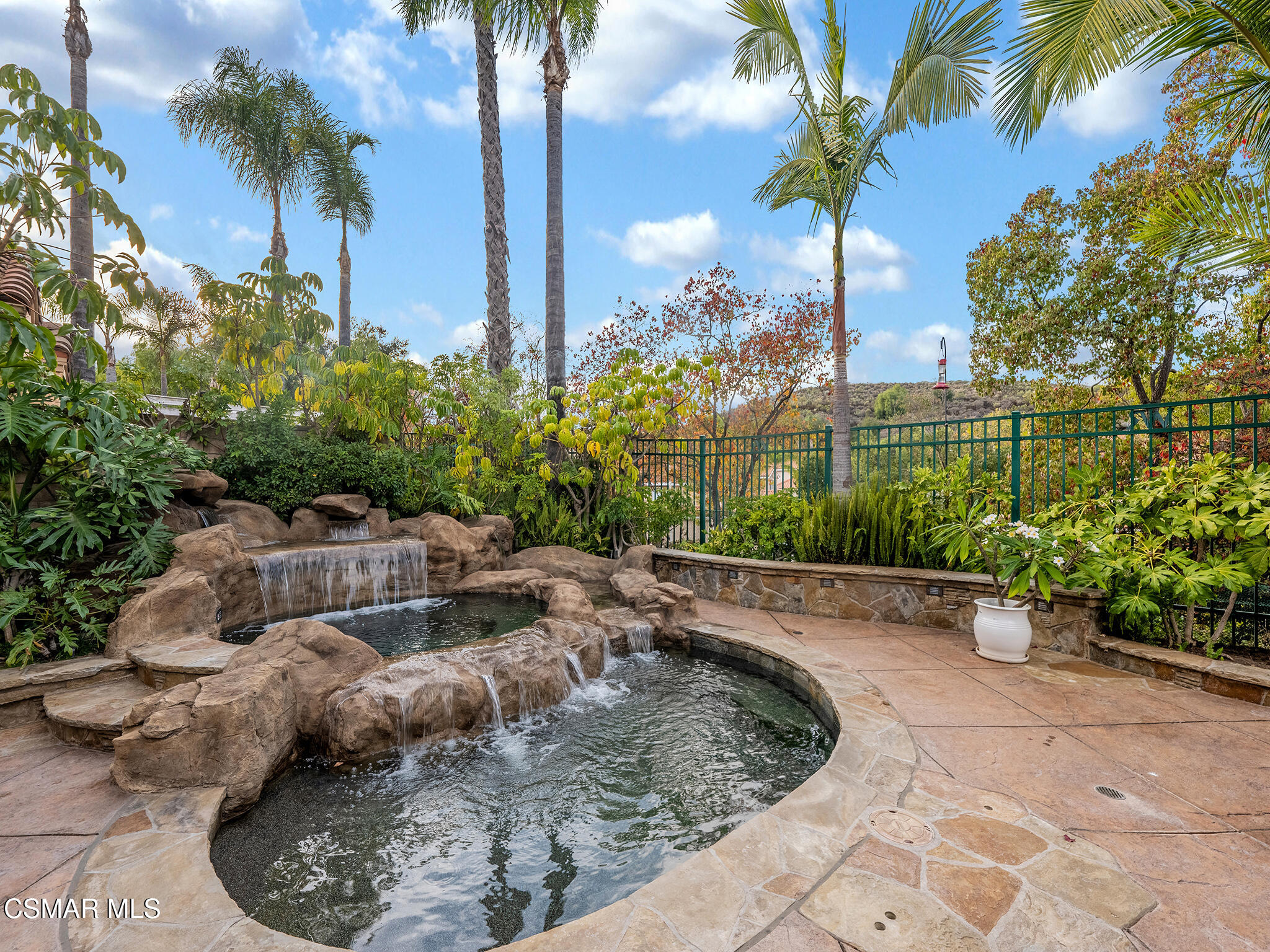 625 Sedgeworth Court Simi Valley, CA 93065 - Photo 37 of 44 a view of a backyard