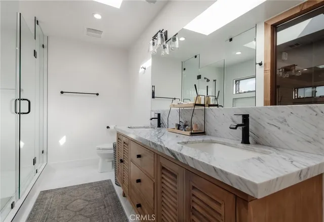 $2,749,000 | 966 Rosecrans Avenue, Manhattan Beach, CA 90266