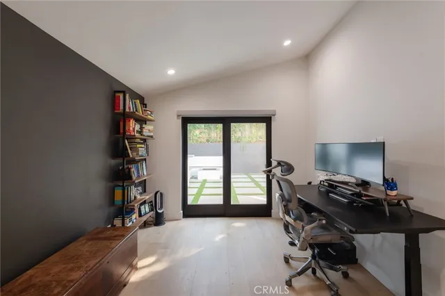 $2,749,000 | 966 Rosecrans Avenue, Manhattan Beach, CA 90266