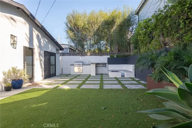 $2,749,000 | 966 Rosecrans Avenue, Manhattan Beach, CA 90266