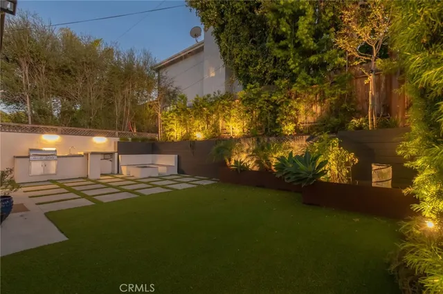 $2,749,000 | 966 Rosecrans Avenue, Manhattan Beach, CA 90266