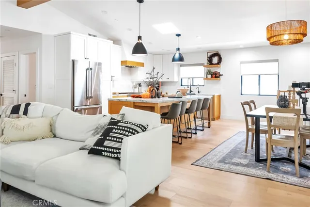 $2,749,000 | 966 Rosecrans Avenue, Manhattan Beach, CA 90266