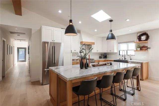 $2,749,000 | 966 Rosecrans Avenue, Manhattan Beach, CA 90266