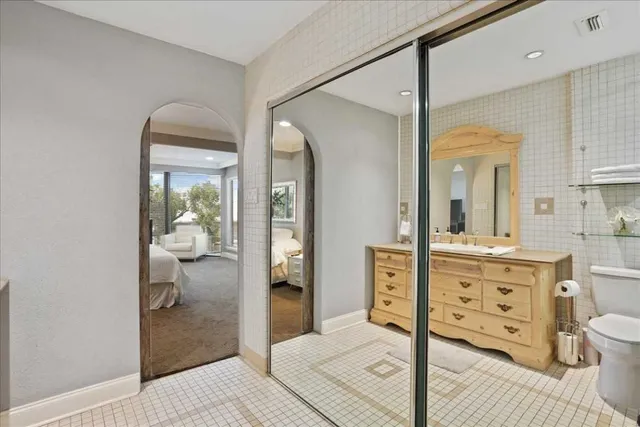 $385,000 | 156 World Of Tennis Square, Unit D167, Lakeway, TX 78738