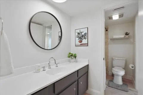 $385,000 | 156 World Of Tennis Square, Unit D167, Lakeway, TX 78738